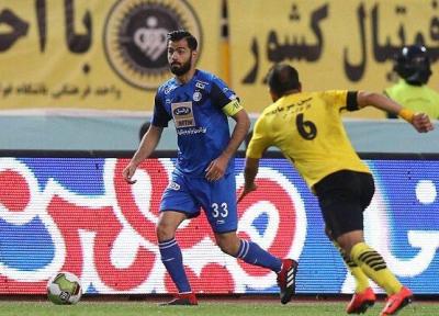 نباید بگذاریم بازیکنان جوان وارد حاشیه شوند