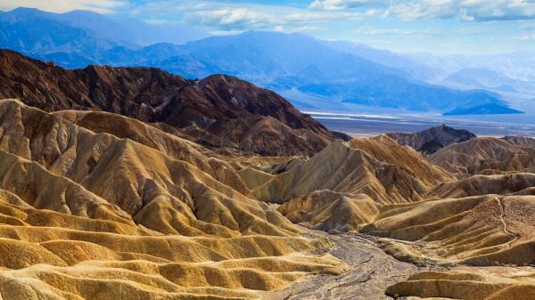 ببینید l ظهور آبشارهای دره مرگ در خشک ترین نقطه دنیا ببینید l ظهور آبشارهای دره مرگ در خشک ترین نقطه جهان